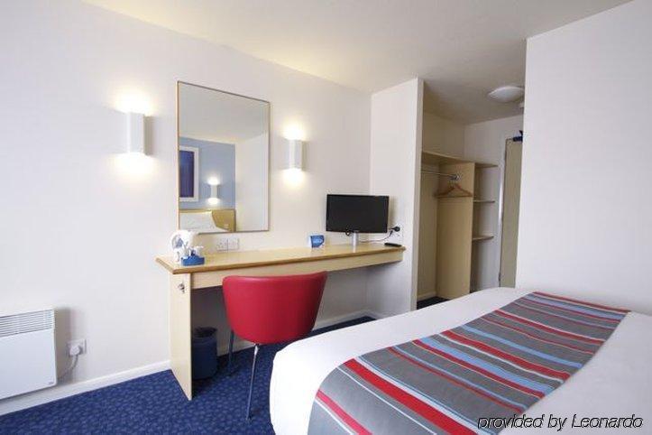 Travelodge Liverpool Stonedale Park Eksteriør bilde