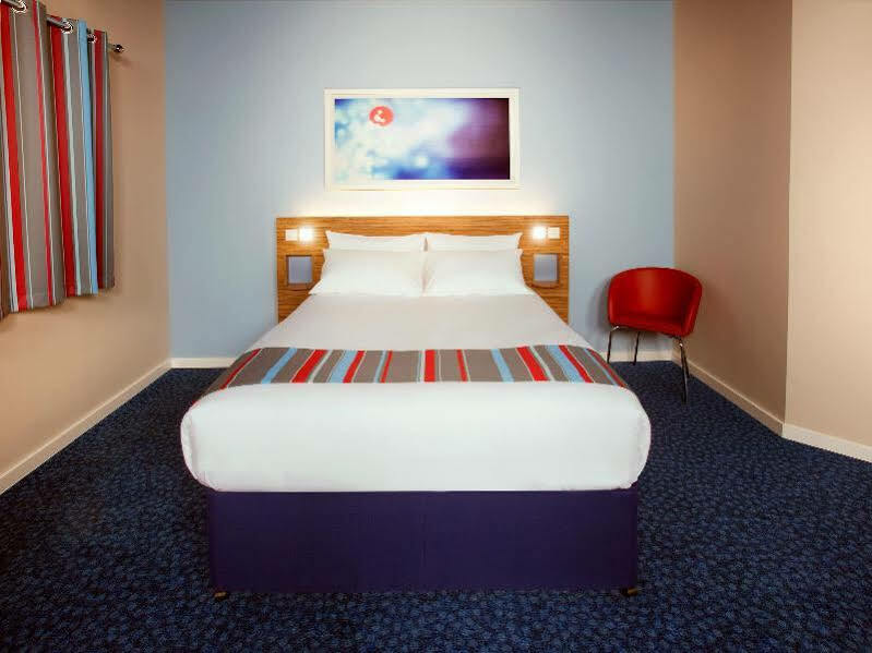 Travelodge Liverpool Stonedale Park Eksteriør bilde
